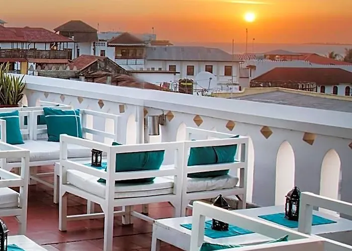 Maru Maru Hotel